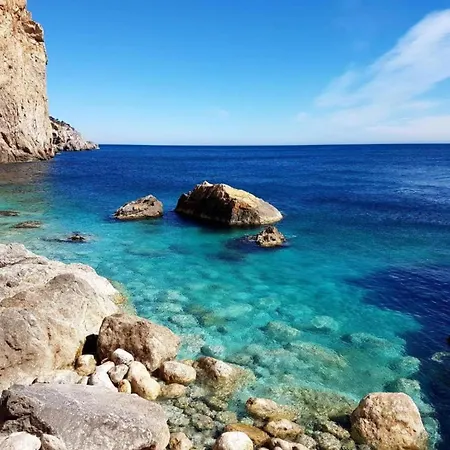 Medes Park I 4-5 *